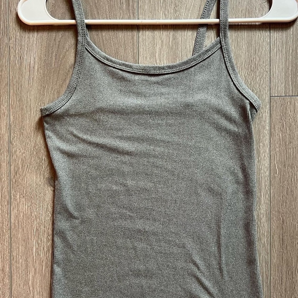 NO BOUNDARIES-GREY CAMI